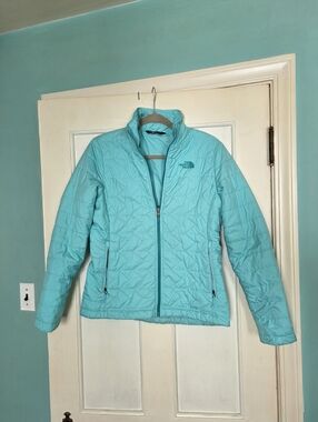 The North Face Tamburello Aqua Lightweight Puffer Jacket - Like New!